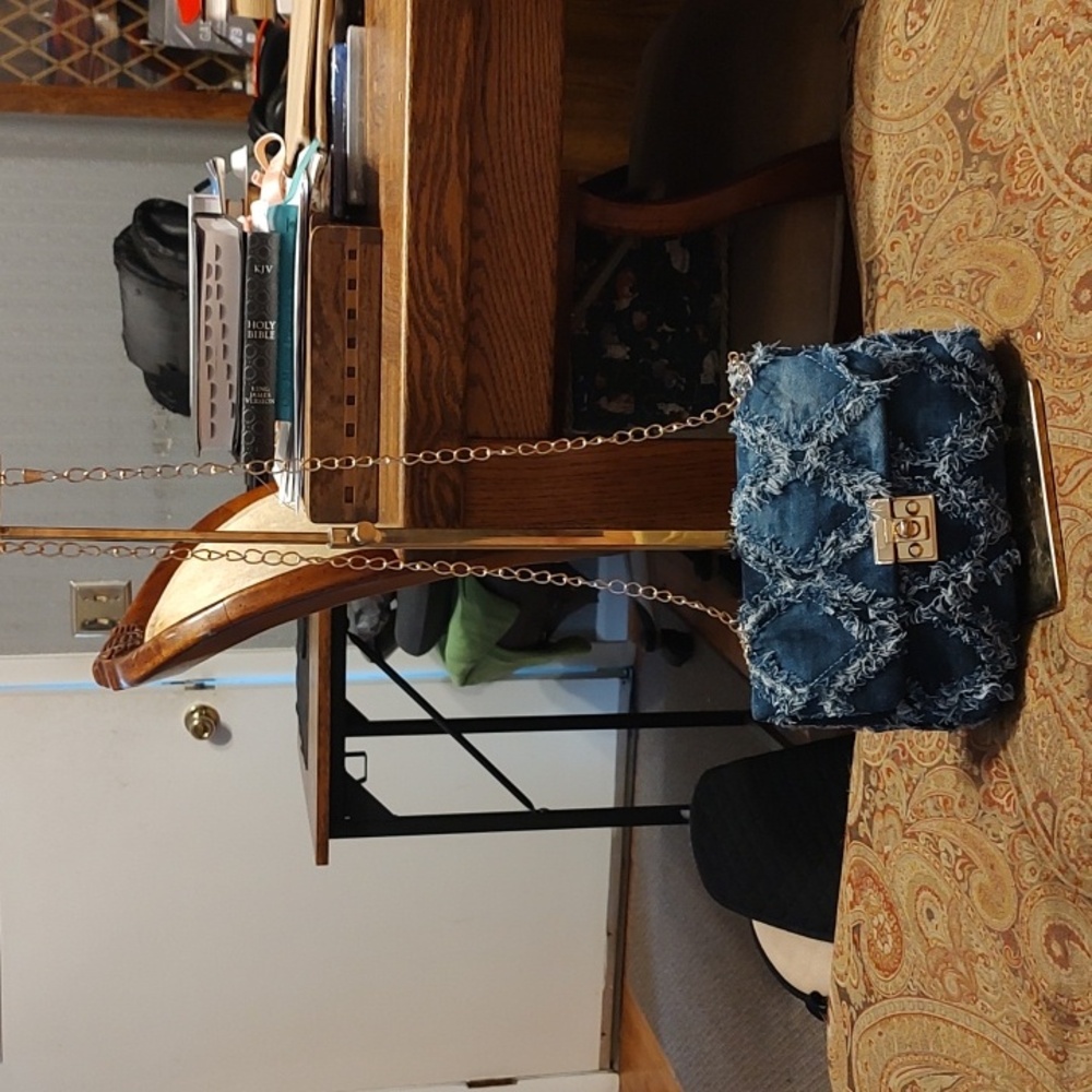 Denim Fashion Quilted Distressed Convertible Crossbody Bag  w/ Gold chain NWOT - Picture 2 of 12